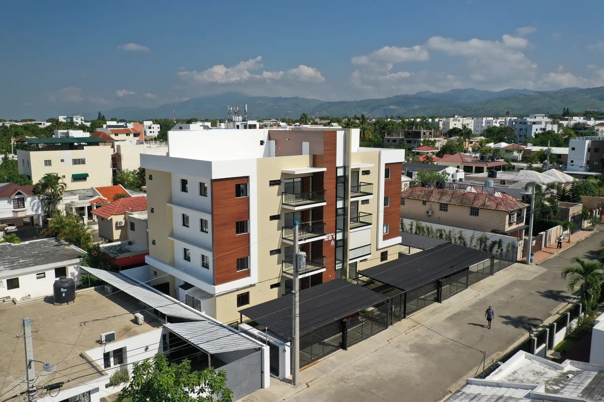 Edificio Tigaiga: vista 2 de la obra